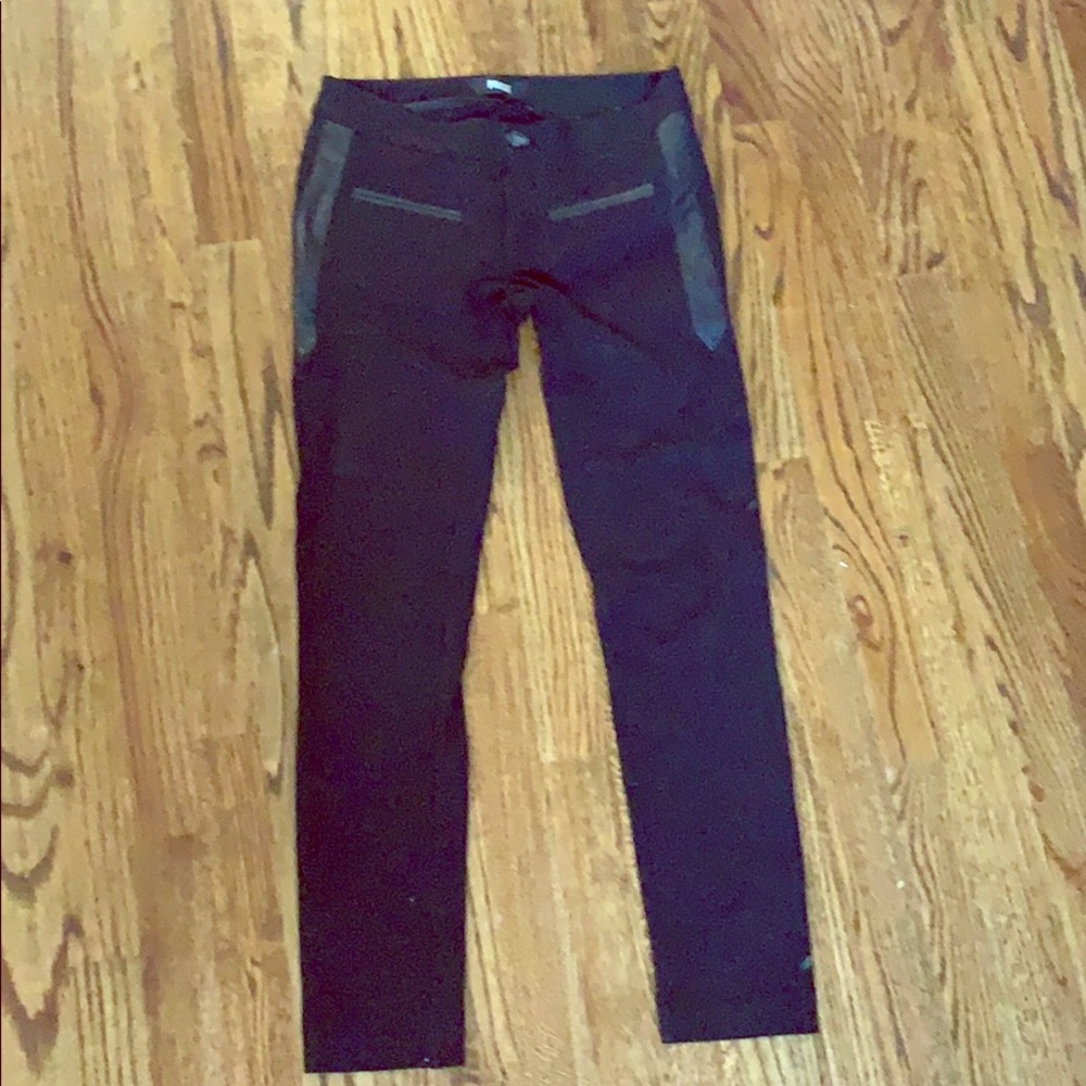 Paige Black Skinny Pants w Leather Detail Sz 27